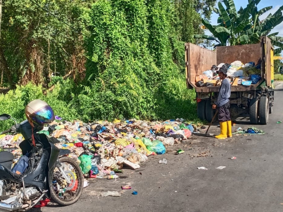 Infopublik Tindak Lanjuti Keluhan Warga Kelurahan Langkai Bersama Infopublik Tindak Lanjuti Keluhan Warga Kelurahan Langkai Bersama